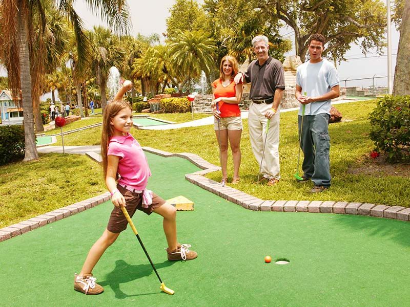 Palm Springs Mini Golf, Marcy